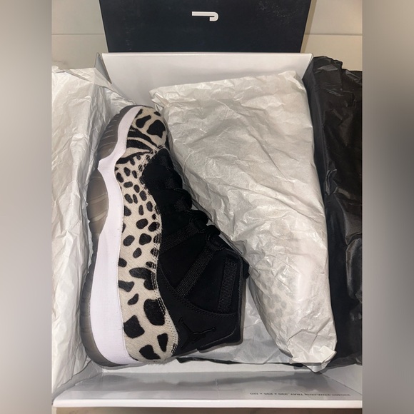 Air Jordan Retro 11 Women’s size 10.5 Animal Instinct - Picture 2 of 8
